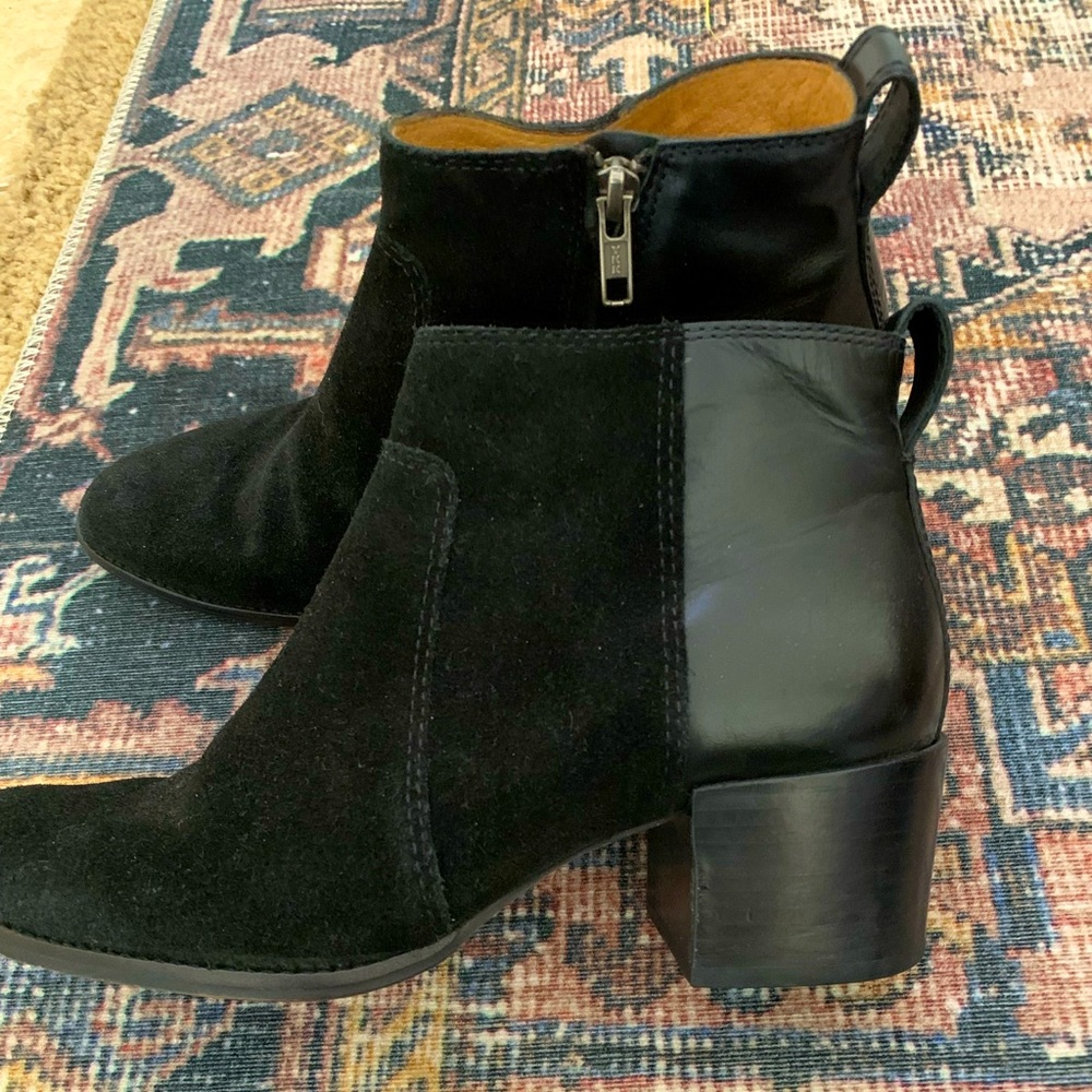 Madewell black leather/Suede ankle boots